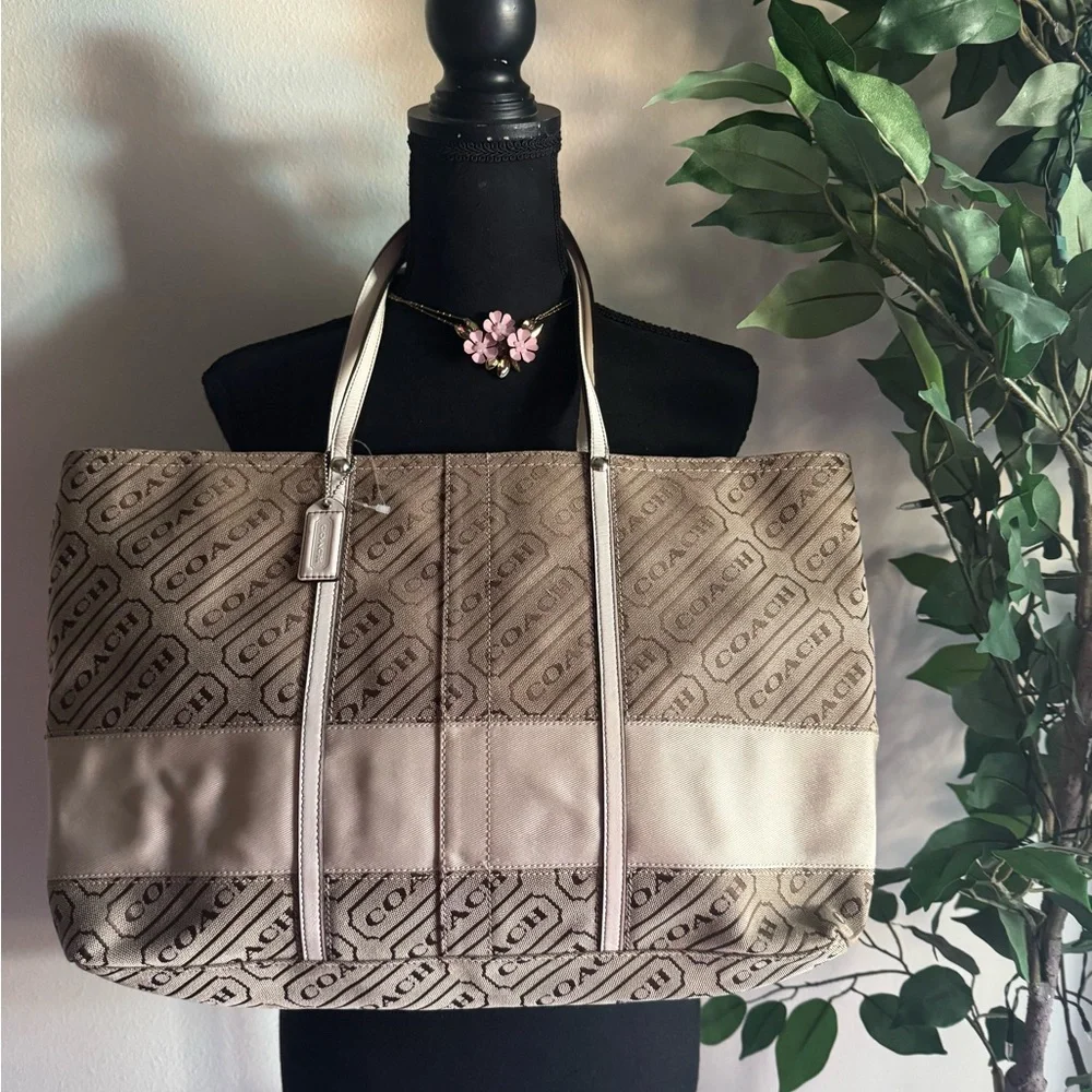 Coach Signature Lozenge Tote Shoulder Bag EUC
